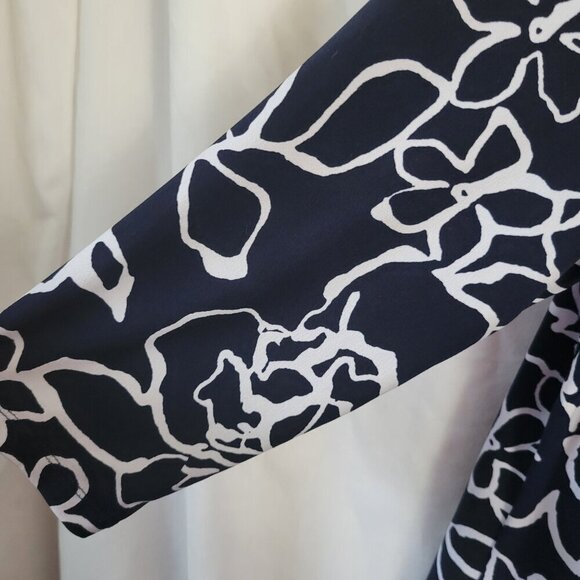 Susan Graver QVC Top Black White Geometric Medium Mock layer hem Liquid Knit EUC - Picture 5 of 8